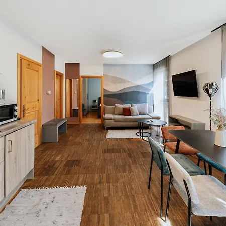Hotel apartamentowy Montani 3*